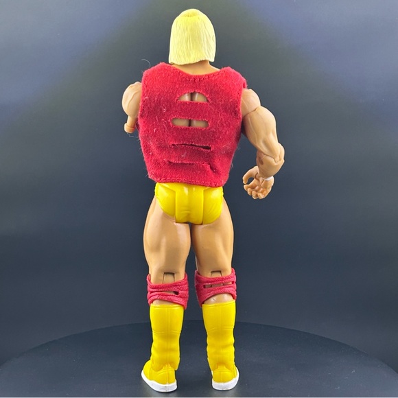 Jakks WWE Classic Superstars 8 Hulk Hogan Wrestling Figure 2005 MISSING LEFT ARM - Picture 4 of 9